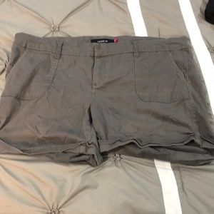 Gray torrid short/mid length shorts